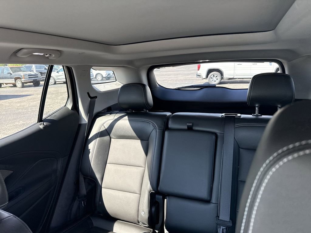 Certified 2024 GMC Terrain SLT w/ Tech Package image 11