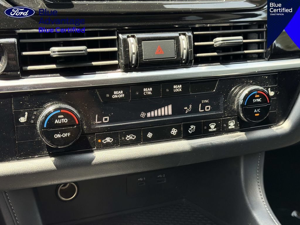 Used 2024 Nissan Pathfinder SV FWD image 26