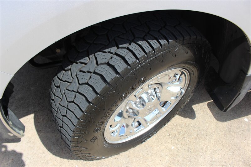 Used 2014 Nissan NV 3500 SL w/ Technology Package RWD image 37