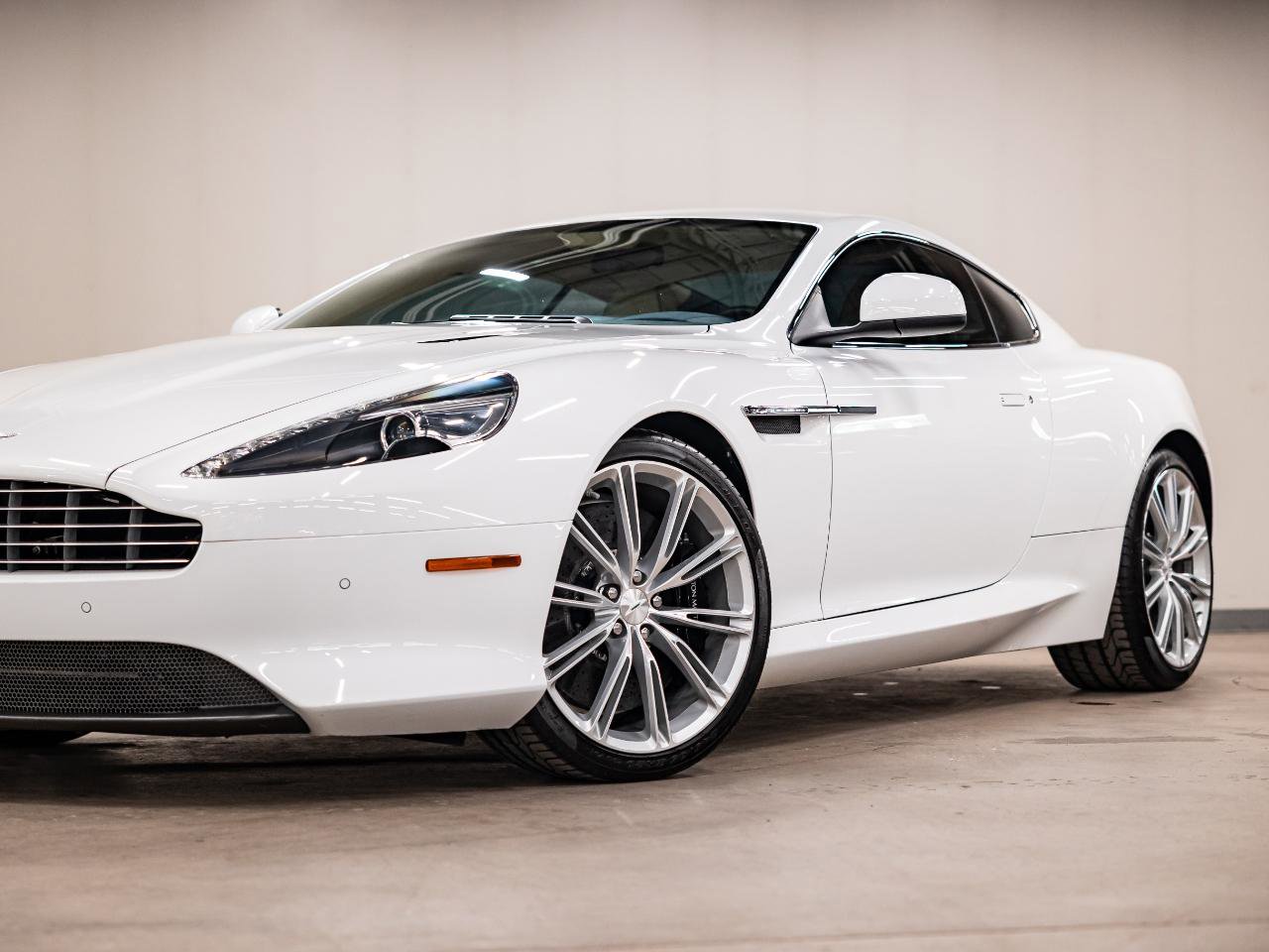 Used 2012 Aston Martin Virage Coupe image 17