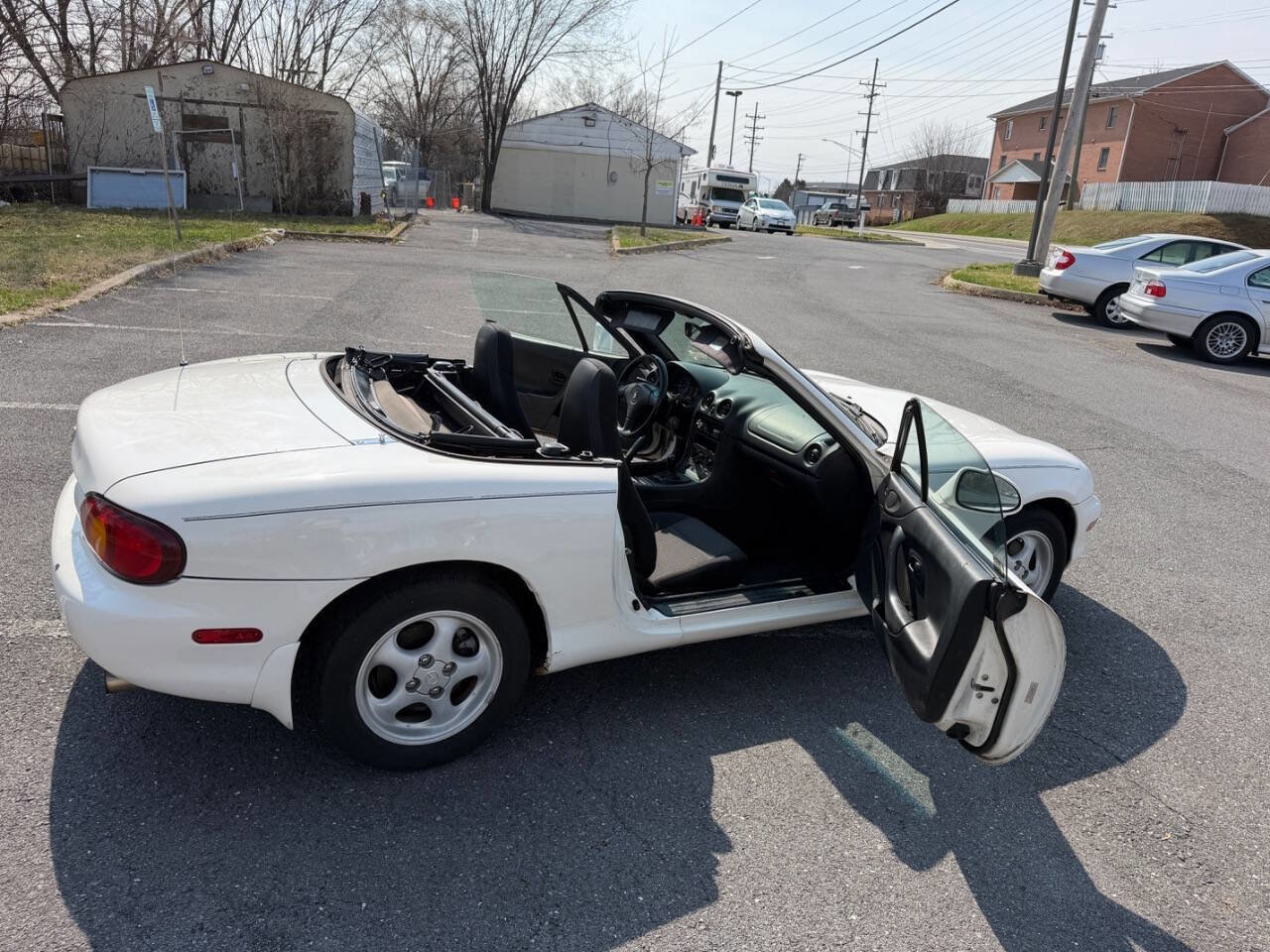 Used 1999 MAZDA MX-5 Miata image 12