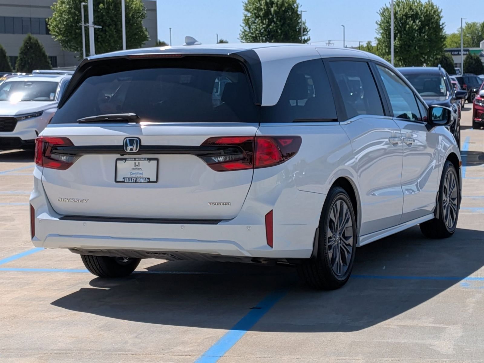 Certified 2025 Honda Odyssey Touring image 6
