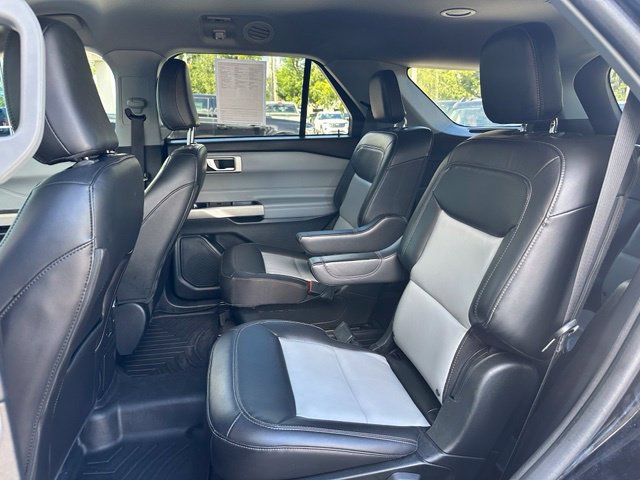 Certified 2022 Ford Explorer XLT w/ Equipment Group 202A RWD image 15
