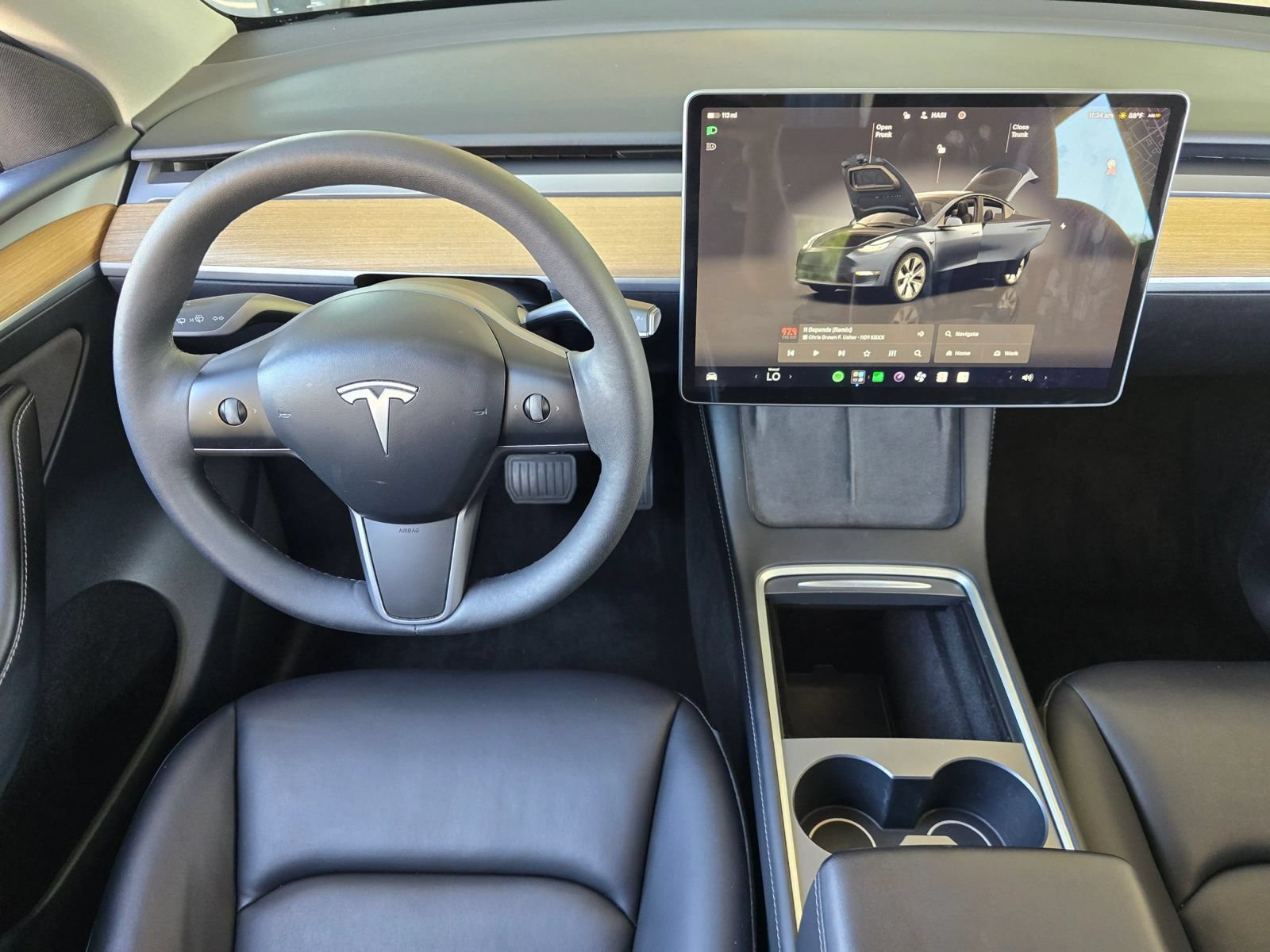 Used 2024 Tesla Model Y 2WD image 15