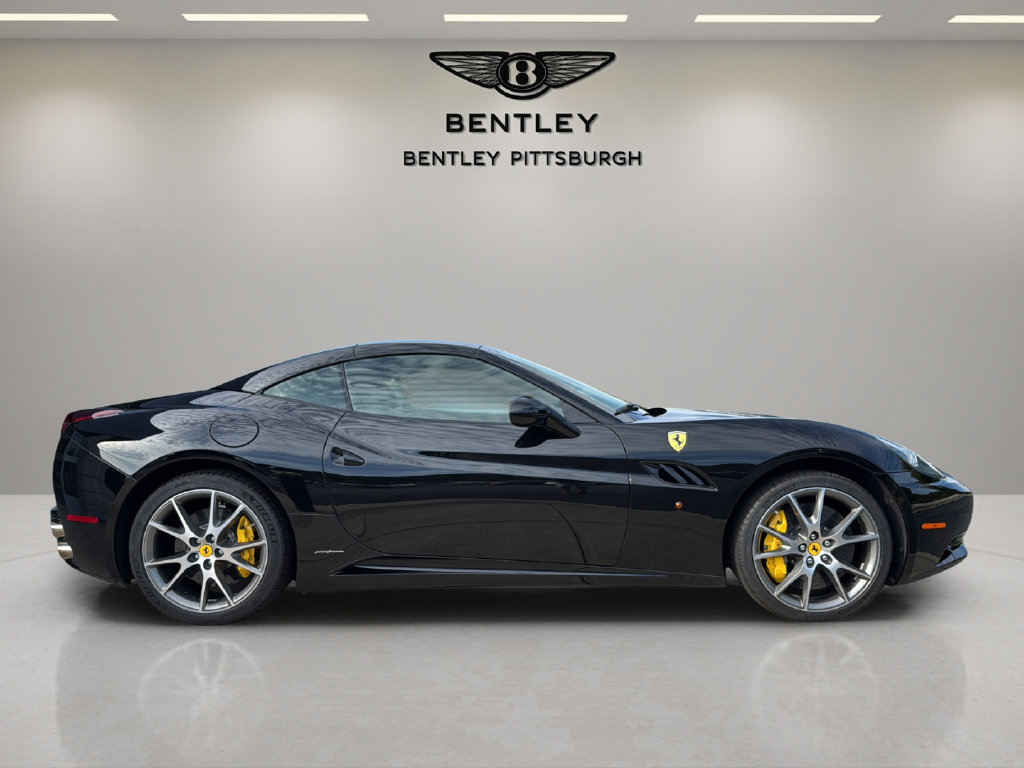 Used 2012 Ferrari California RWD image 12