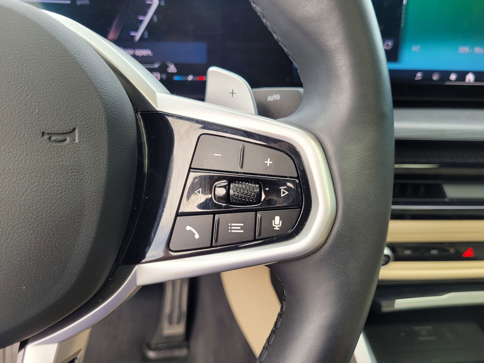 Used 2025 BMW 430i Coupe w/ M Sport Package image 21