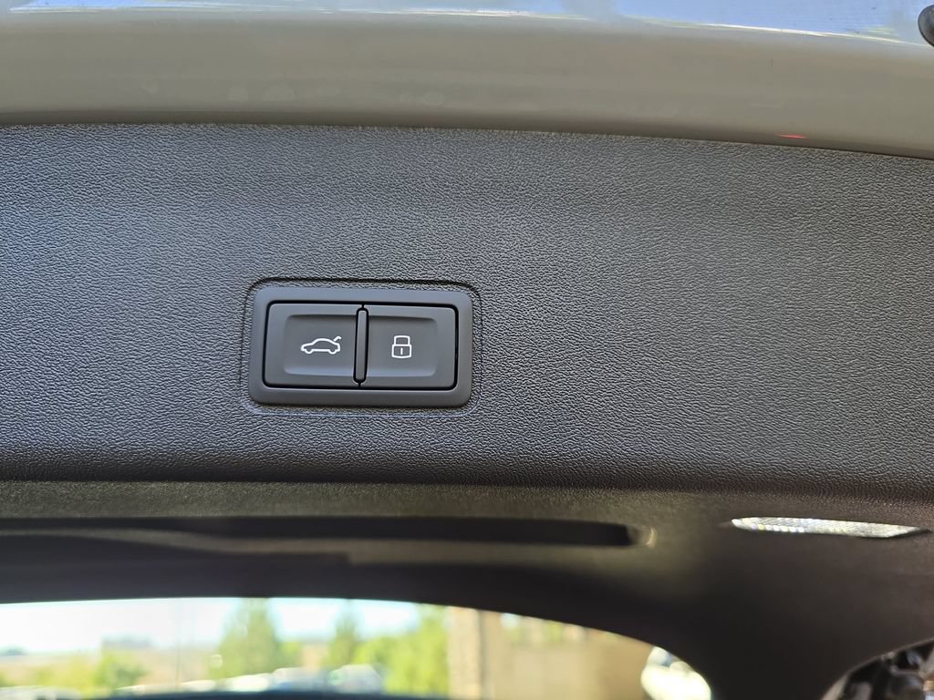 New 2026 Audi Q3 quattro 2.0T AWD/4WD image 13