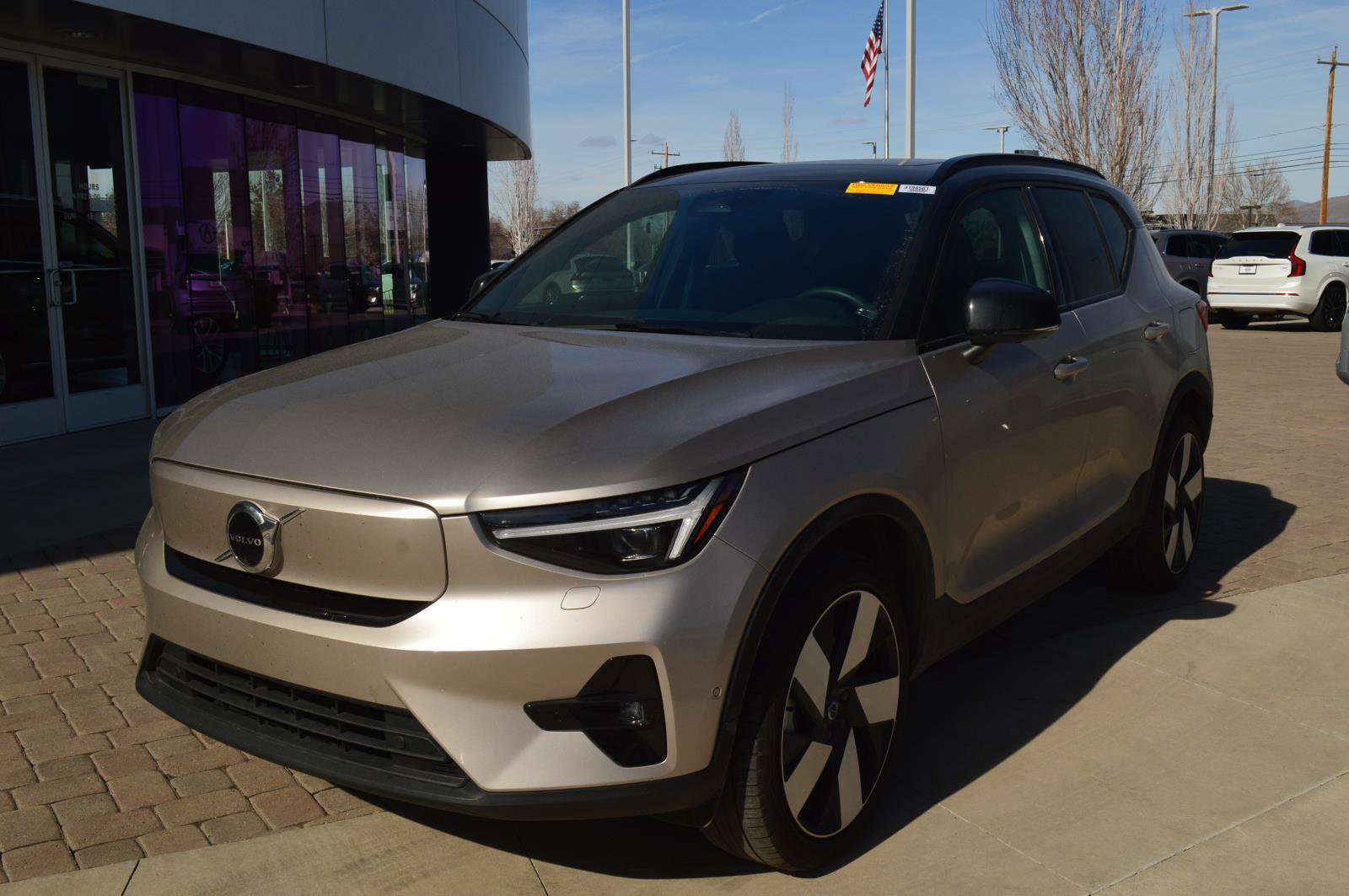 Certified 2023 Volvo XC40 Recharge Ultimate w/ Protection Package Premier image 1