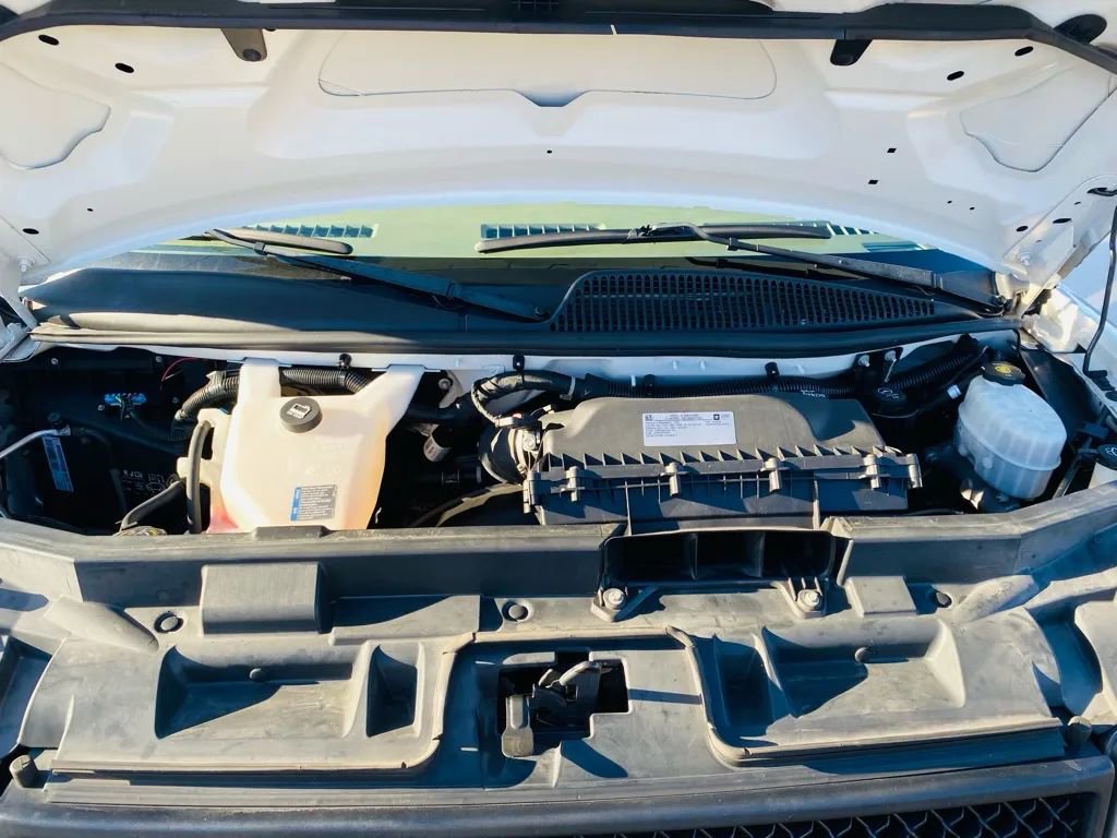 Used 2018 Chevrolet Express 2500 Extended w/ Driver Convenience Package image 25