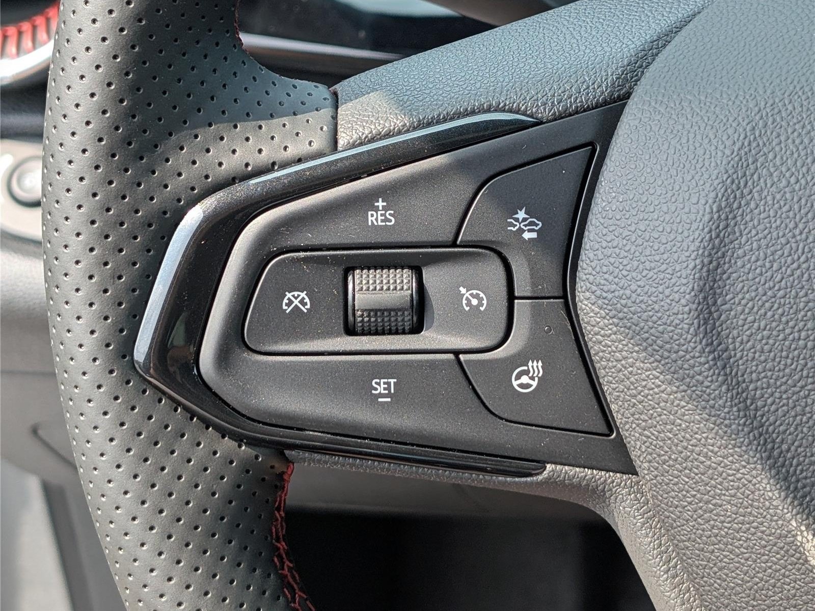 New 2026 Chevrolet Trax RS w/ Driver Confidence Package FWD image 19