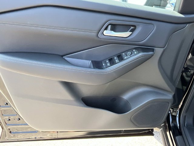 New 2026 Nissan Rogue Dark Armor AWD/4WD image 23