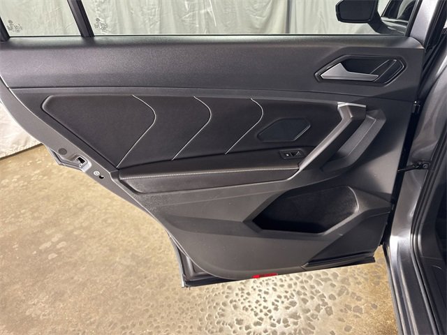 Used 2024 Volkswagen Tiguan SEL R-Line image 23