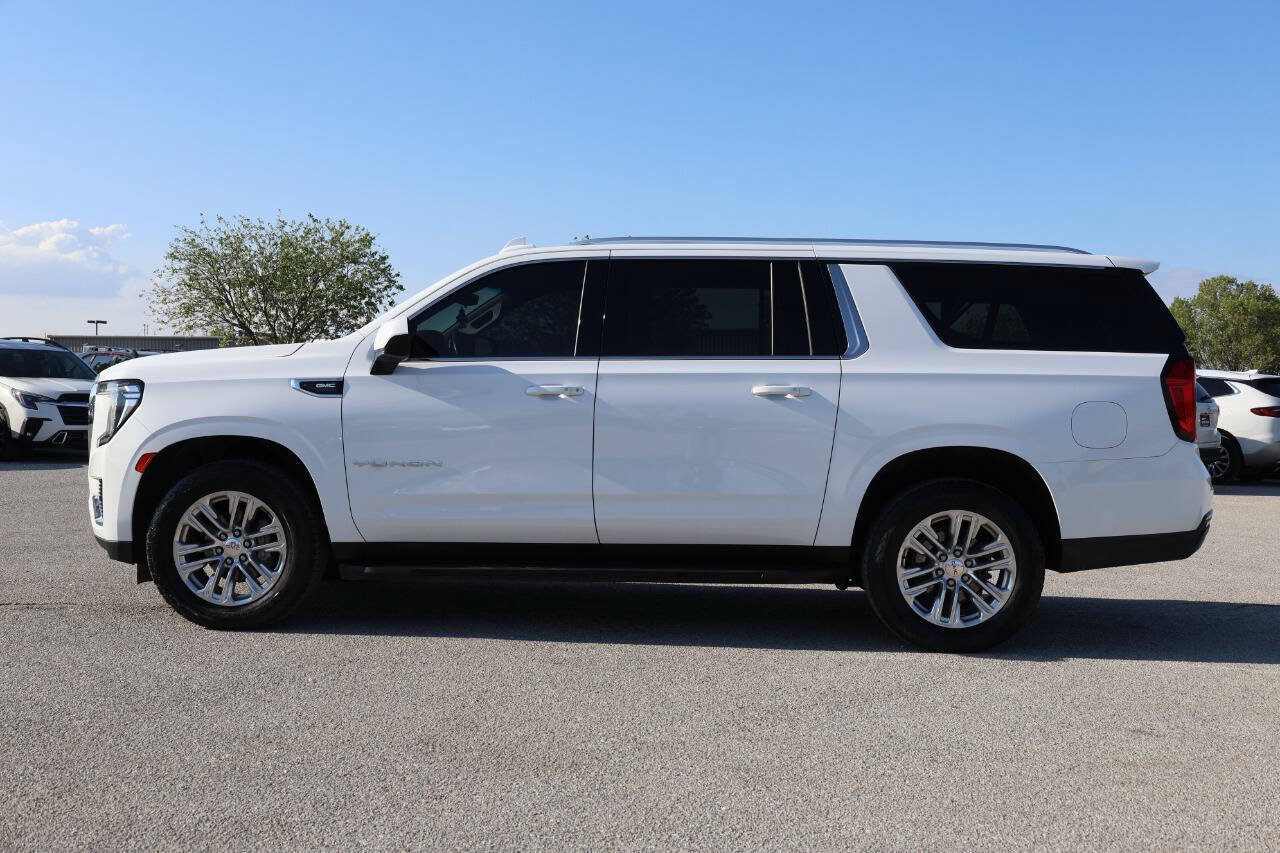 Used 2022 GMC Yukon XL SLE w/ Gmc Pro Safety Plus Package AWD/4WD image 8
