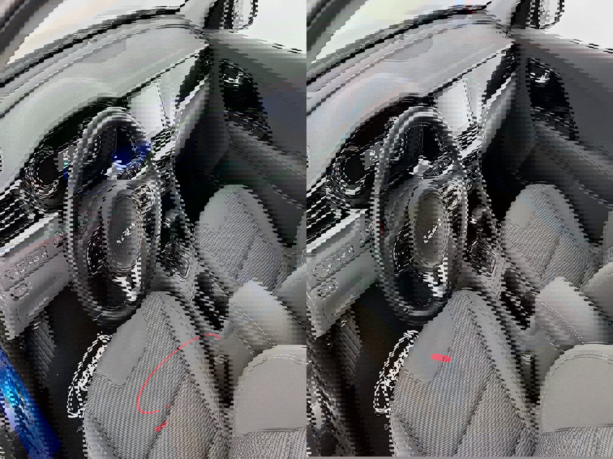 Used 2022 Kia Niro LXS image 5