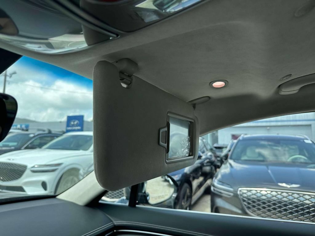 New 2025 Genesis Electrified GV70 w/ Prestige Package AWD/4WD image 21