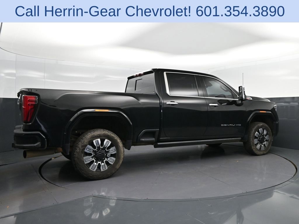 Used 2024 GMC Sierra 3500 Denali w/ Denali Reserve Package image 8
