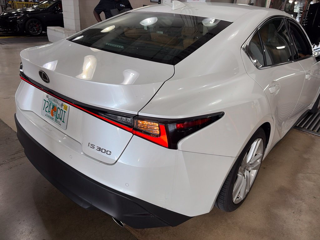Used 2025 Lexus IS 300 w/ Comfort Package RWD image 4