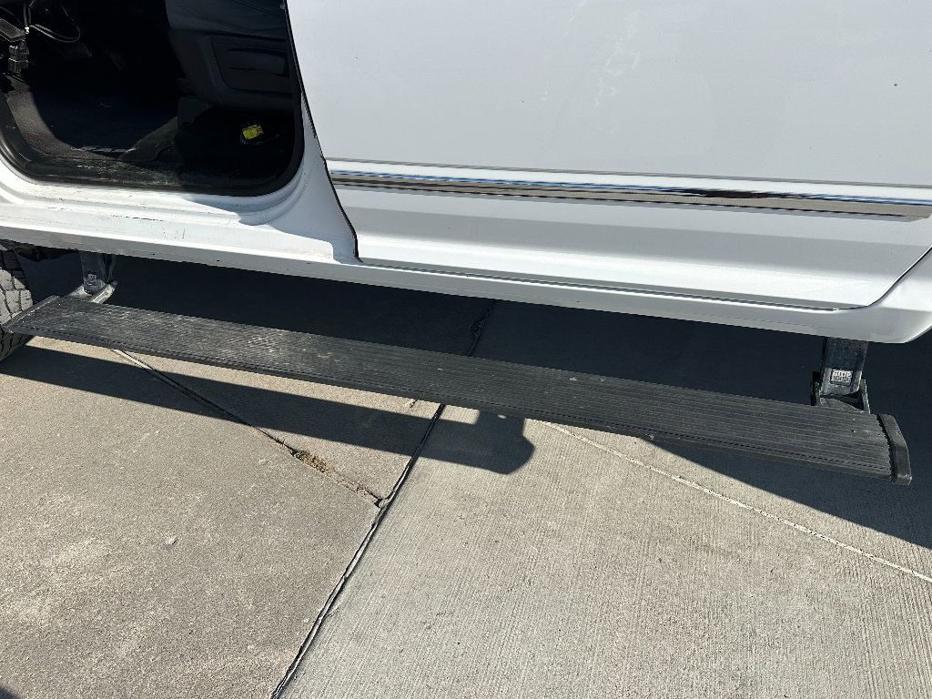 Used 2015 RAM 2500 SLT image 11