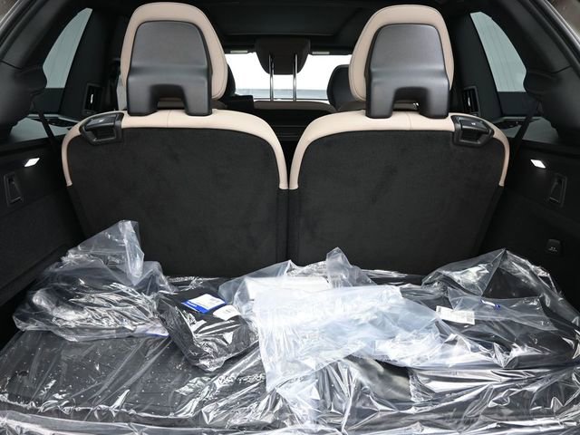 New 2026 Volvo XC90 T8 Plus w/ Protection Package Premier AWD/4WD image 33