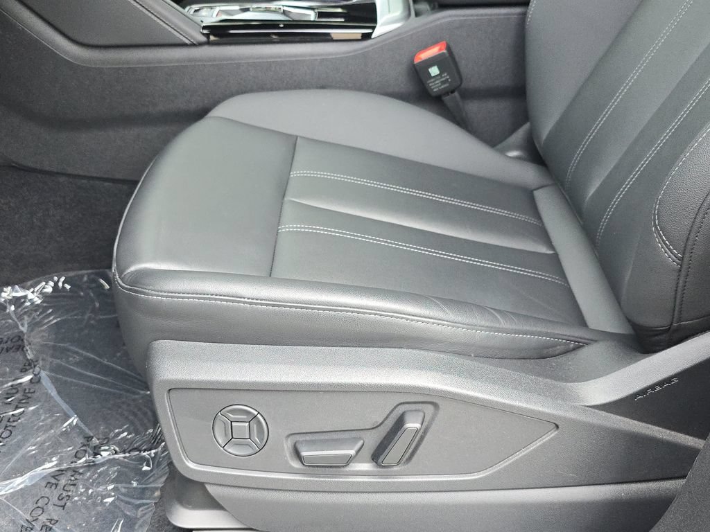 Certified 2025 Audi Q5 Premium w/ Convenience Package AWD/4WD image 20