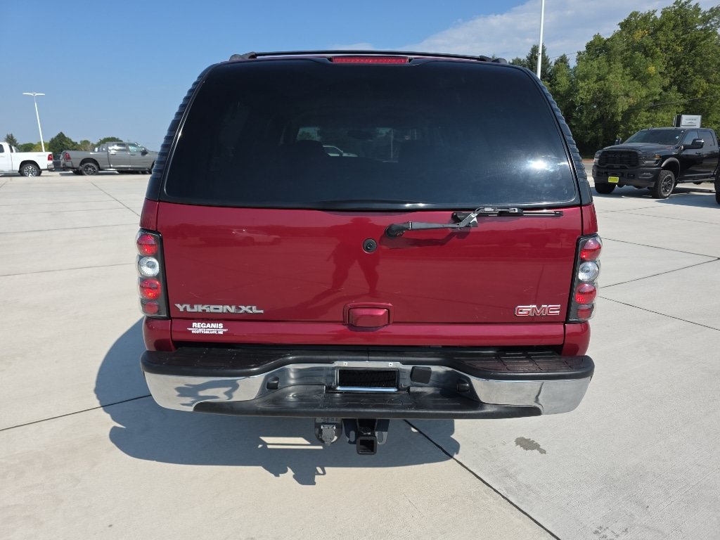 Used 2005 GMC Yukon XL SLT w/ SLT Preferred Equipment Group AWD/4WD image 6