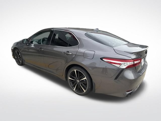 Used 2020 Toyota Camry XSE FWD image 3