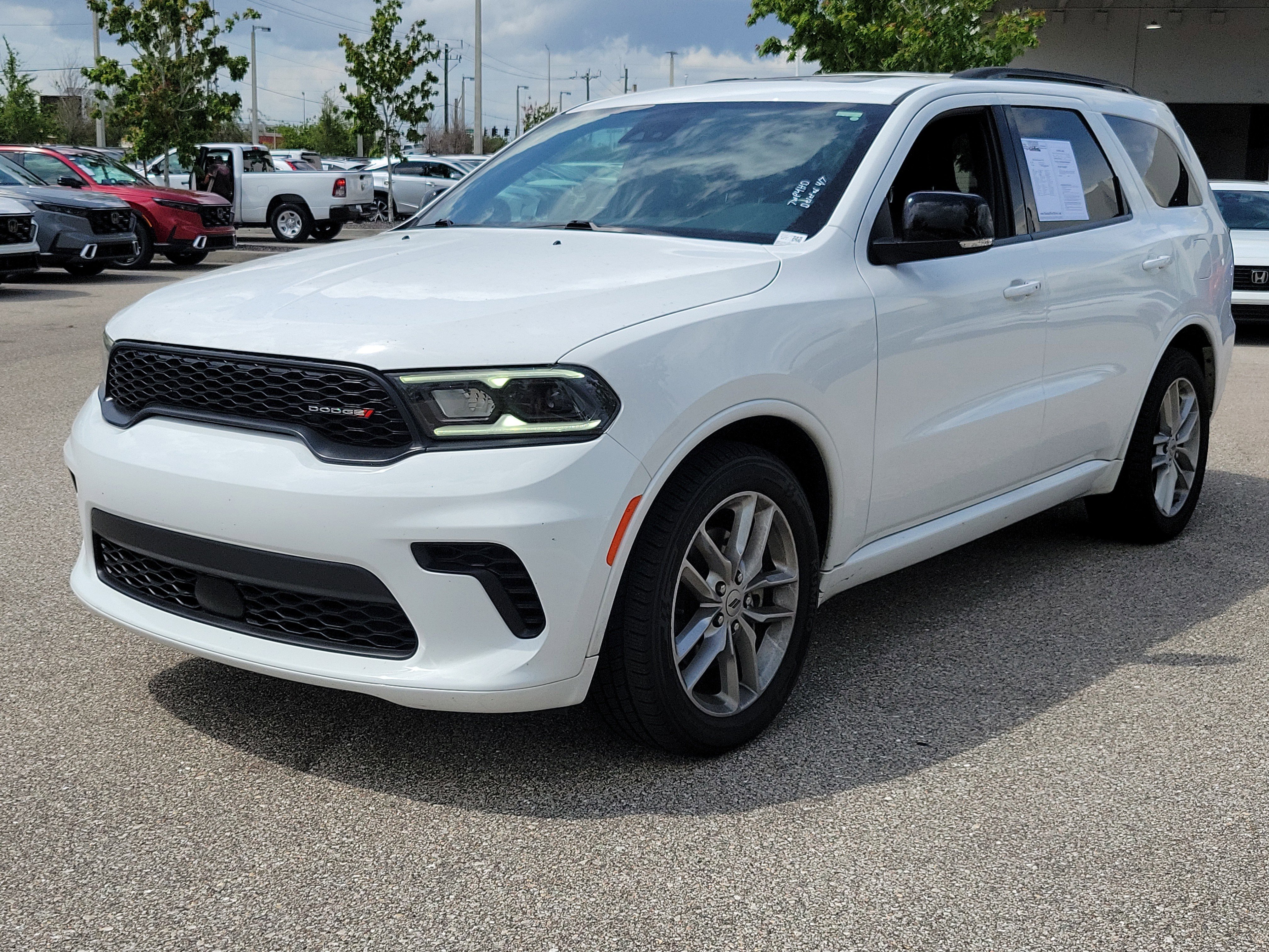 Used 2024 Dodge Durango GT RWD image 3
