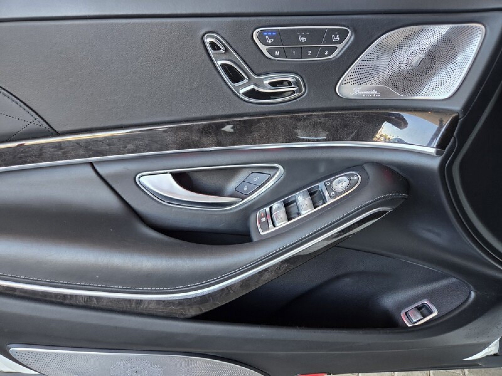Used 2016 Mercedes-Benz Maybach S 600 image 27