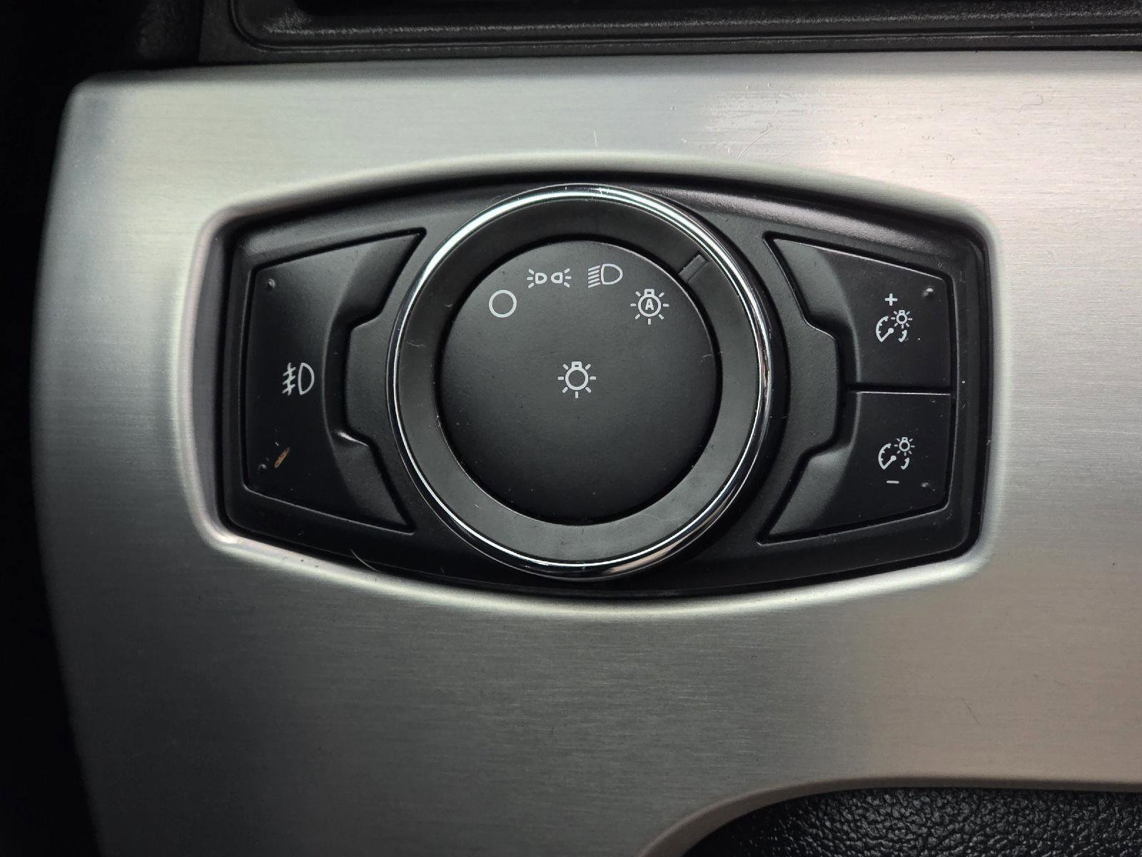 Used 2015 Ford Mustang Premium image 11