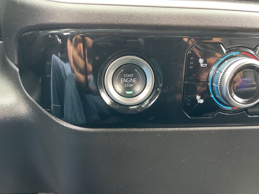 Used 2024 GMC Sierra 1500 SLT image 13