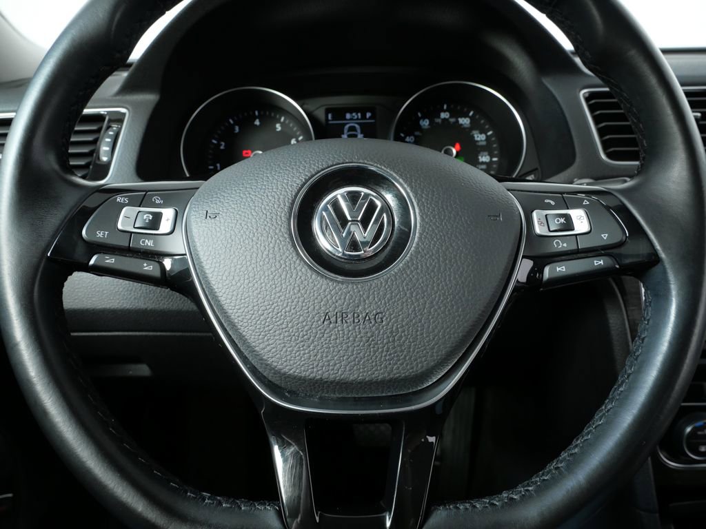 Used 2016 Volkswagen Passat 1.8T SE image 9