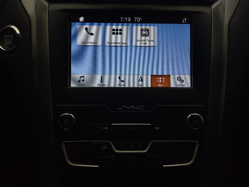 Used 2019 Ford Fusion SE FWD image 25