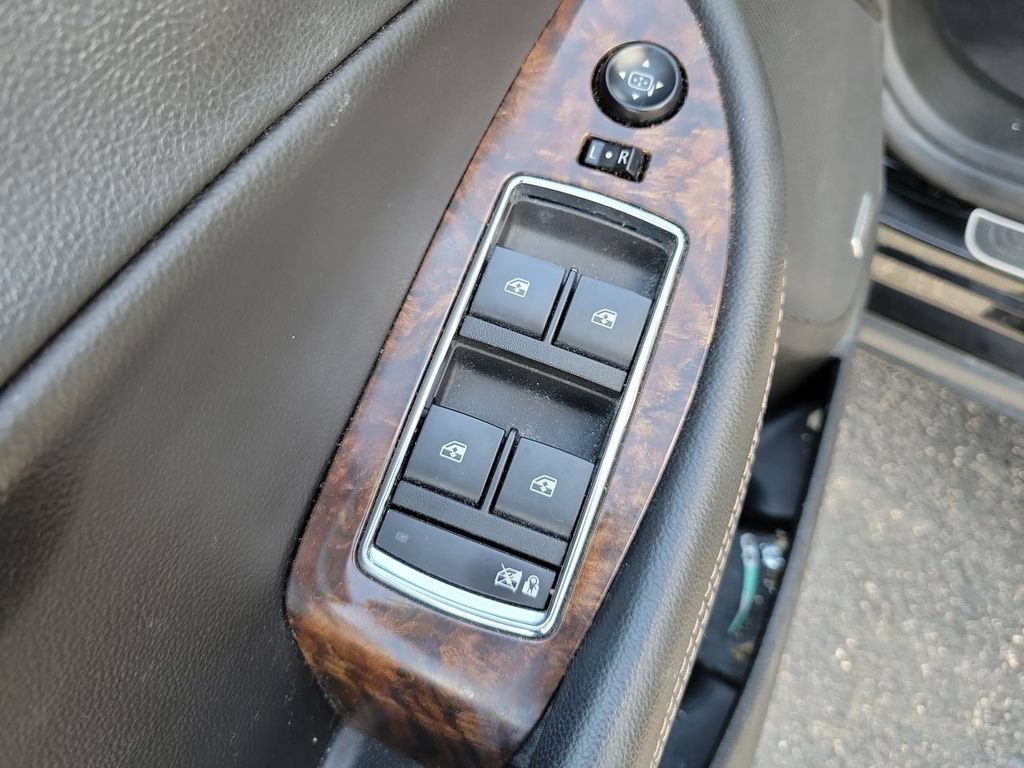 Used 2015 Chevrolet Impala LT FWD image 23