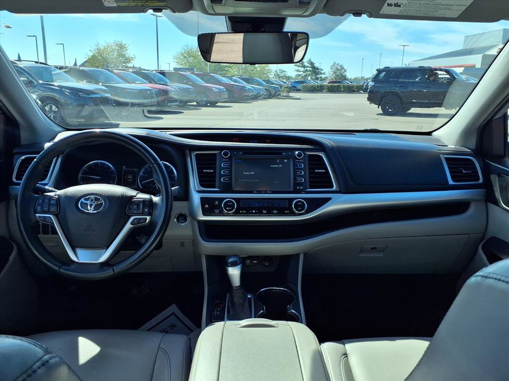 Used 2019 Toyota Highlander XLE image 9