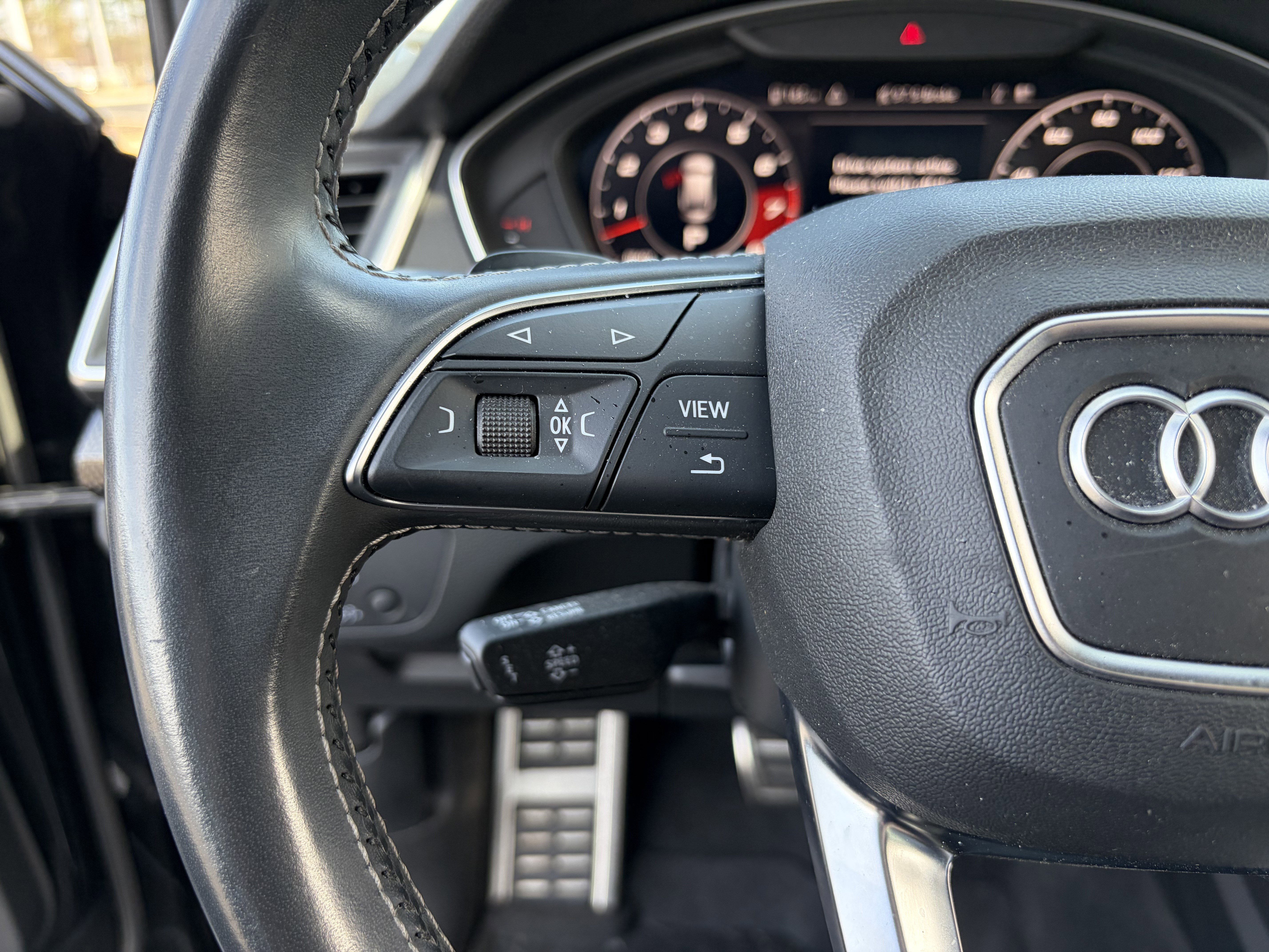 Used 2018 Audi SQ5 Premium Plus w/ Navigation Package image 12