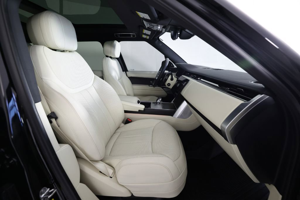 Used 2024 Land Rover Range Rover SE image 10