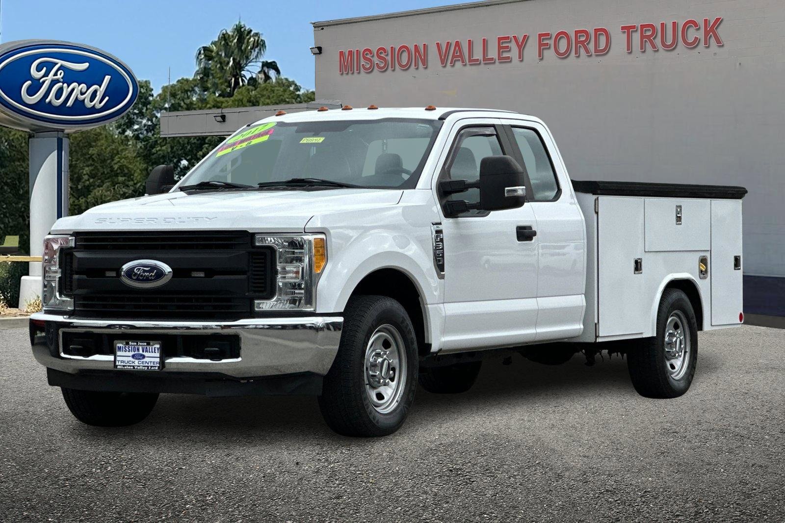 Used 2017 Ford F350 XL w/ Power Equipment Group image 8