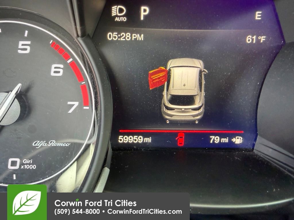 Used 2018 Alfa Romeo Stelvio Ti image 3