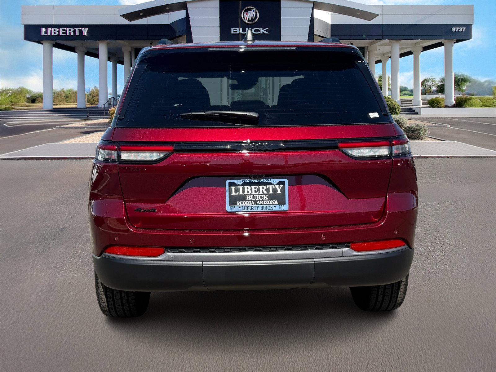 Used 2026 Jeep Grand Cherokee Limited w/ Limited Altitude Package AWD/4WD image 5