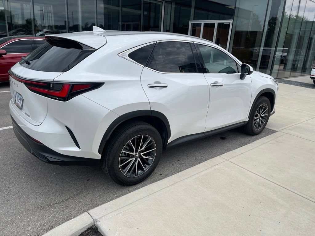 Used 2024 Lexus NX 250 FWD image 12