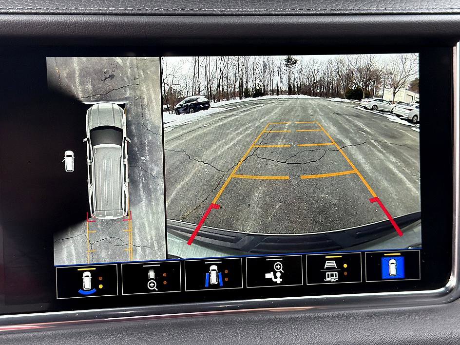 Used 2023 GMC Yukon Denali image 15