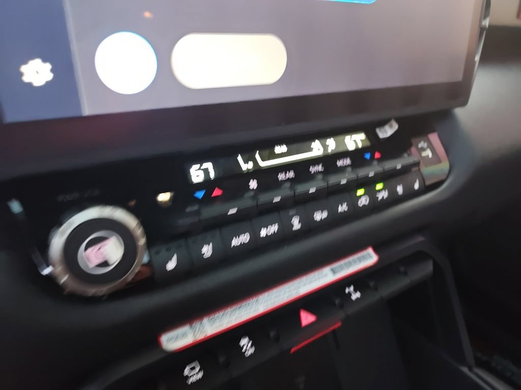 Used 2025 Toyota Sequoia TRD Pro AWD/4WD image 12
