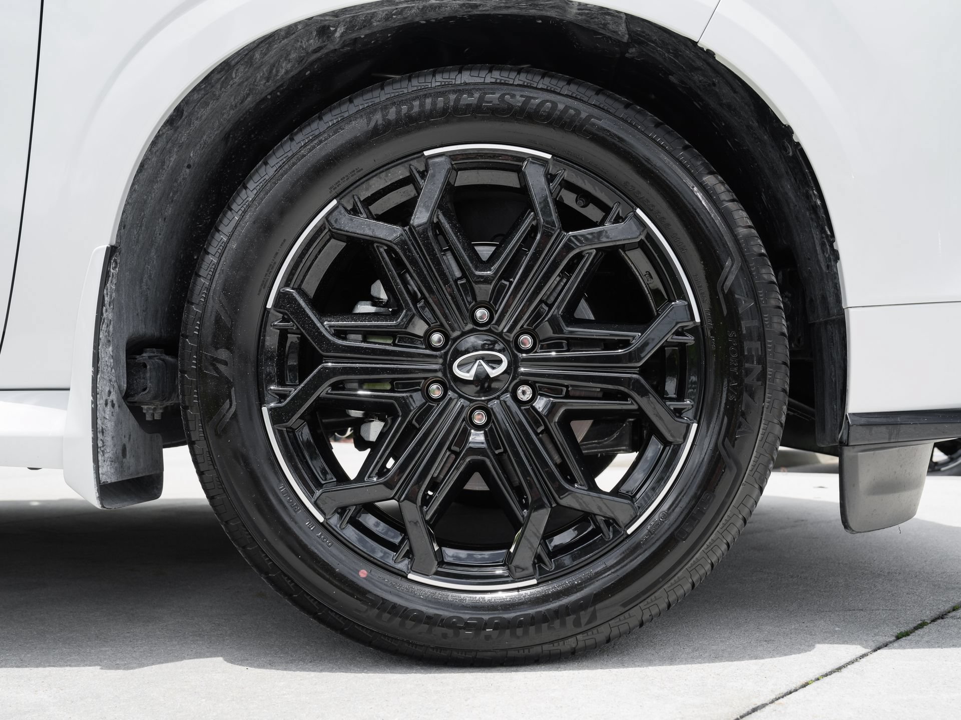 Certified 2026 INFINITI QX80 4WD w/ Sport Exterior Package image 26