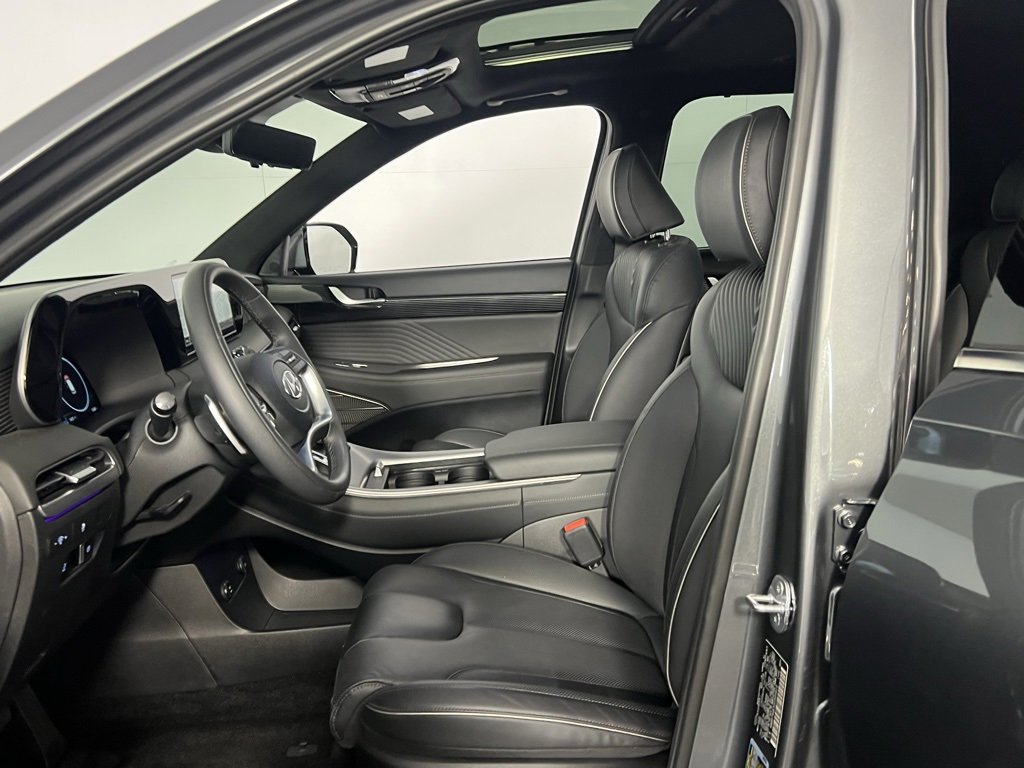 Used 2025 Hyundai Palisade Calligraphy image 23