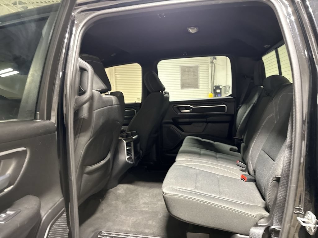 Used 2022 RAM 1500 Big Horn AWD/4WD image 23