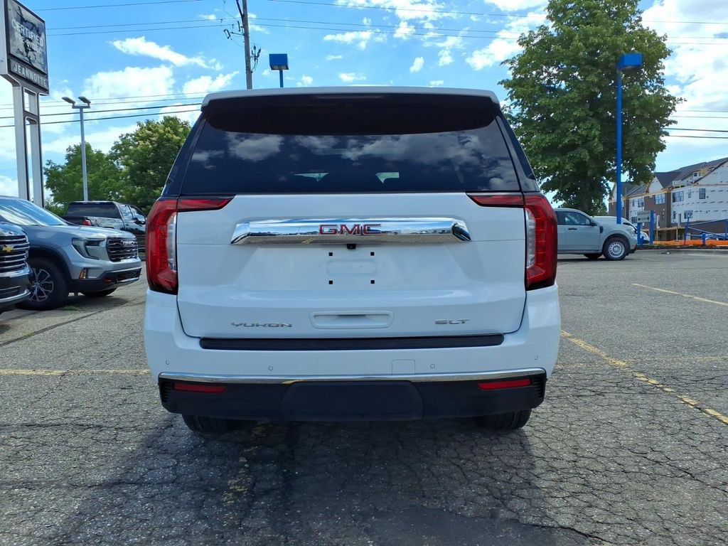 Certified 2023 GMC Yukon SLT w/ SLT Premium Package AWD/4WD image 6