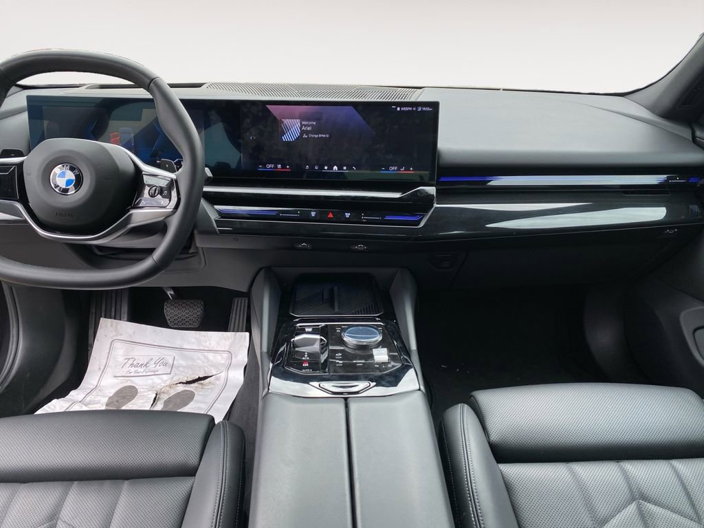 Used 2024 BMW 530i 530i Premium w/ Premium Package image 13