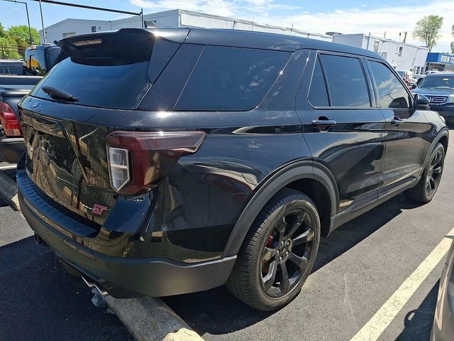 Certified 2022 Ford Explorer ST w/ Equipment Group 401A AWD/4WD image 5