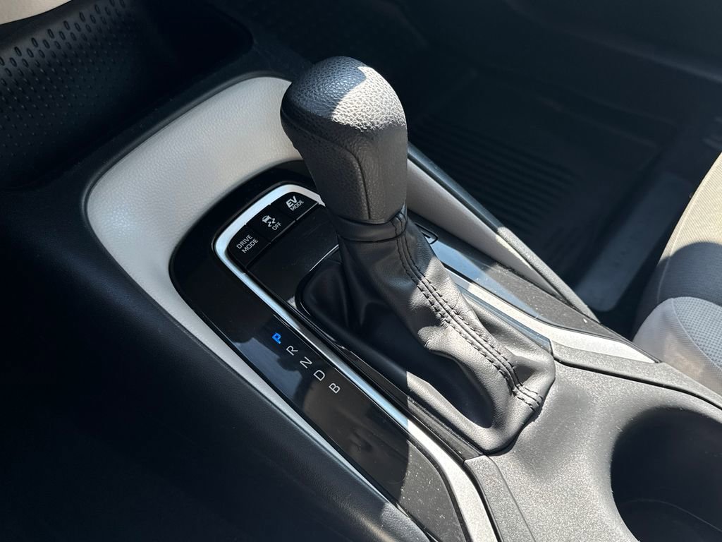 Used 2024 Toyota Corolla LE image 25