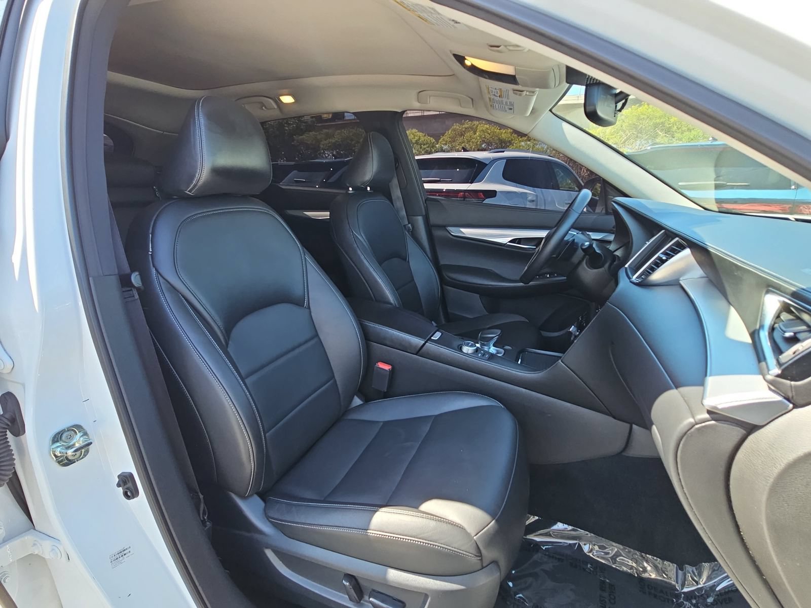 Used 2021 INFINITI QX50 Luxe FWD image 10
